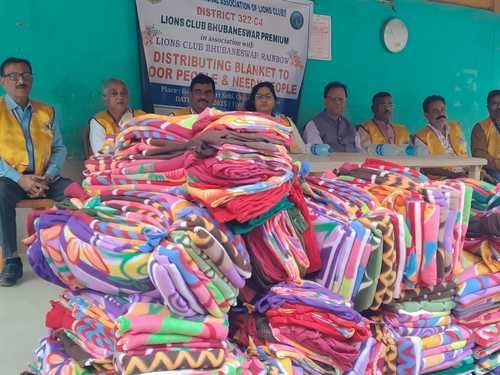 Blanket distribution in a village Dalua in Abhaya Arany by LCB Premium